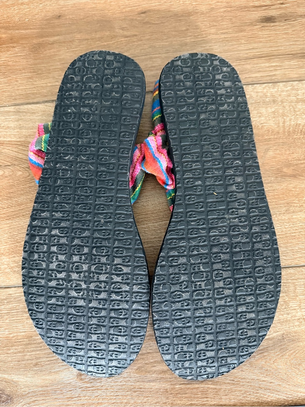 Sanuk Striped Orange, Blue, Pink and Green Fabric Wrap Sandals - Picture 5 of 5